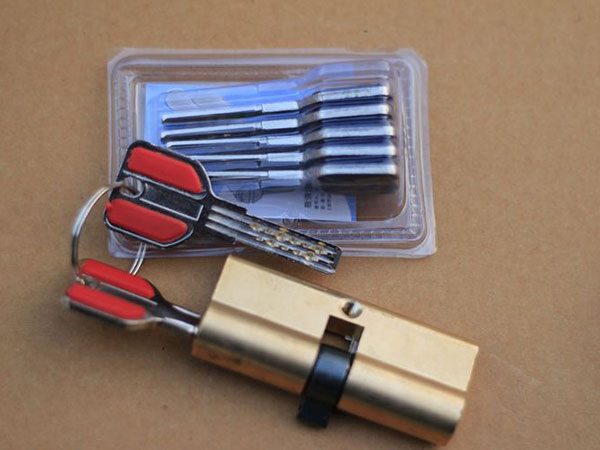 曹妃甸24小时上门开锁公司